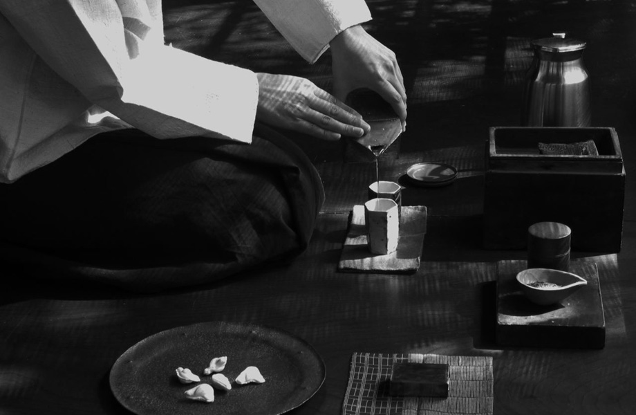 <img src="images/photo.jpg" alt="Theo & Eye-witness ̂߂ˁ@W">