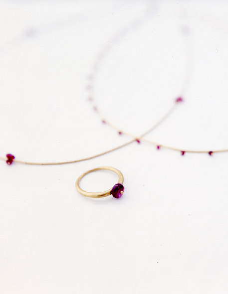 スピネルとエメラルドのジュエリーフェアー