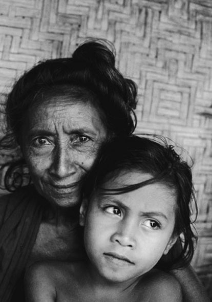 17の民族の布―ハイナンからタニンバルまで―